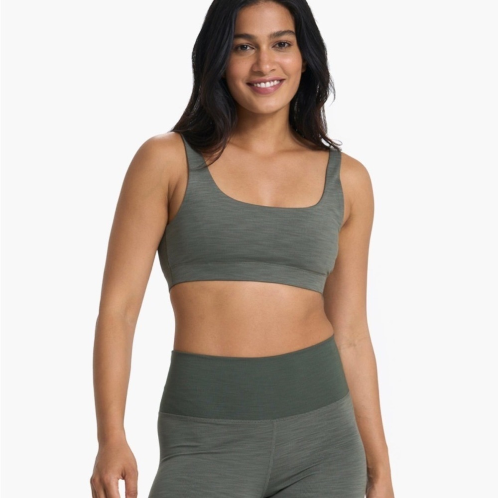 Vuori Lux Rib Daily Bra Dusty Pine - Picture 4 of 6